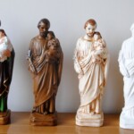 Figurki św. Józefa wykonywane przez siostry. 29 cm